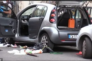 Cảnh báo khủng bố ở Euro 2020: Tìm thấy bom trong xe