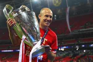 Robben lần thứ hai tuyên bố giải nghệ