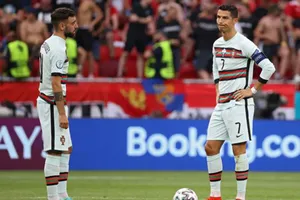 Ronaldo được chọn đá 11m cho MU, còn Bruno làm gì?