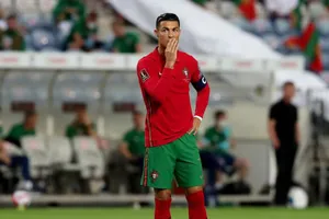 Ronaldo lập kỷ lục lịch sử vẫn bị fan MU quay lưng