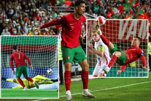 Ronaldo lập kỷ lục thế kỷ, Messi theo sát phía sau