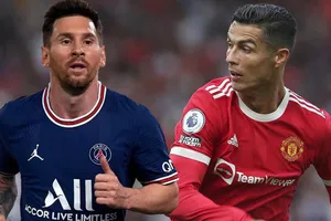 Vừa vượt qua Ronaldo, Messi đã bị san bằng kỷ lục