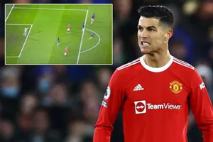 Ronaldo giận dữ vì Fred thổi bay cơ hội giúp MU hạ Chelsea