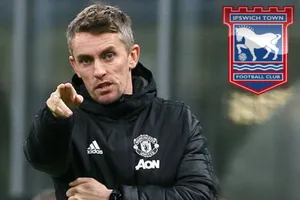 MU gặp khó khăn chồng chất, mất thêm trợ lý HLV