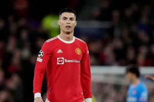 MU phải bán 7 cầu thủ, kể cả Ronaldo