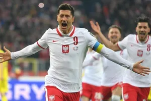 Lo ngại Lewandowski đi vào vết xe đổ của Ronaldo