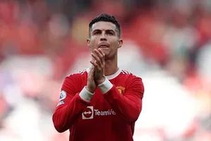 MU hi sinh Ronaldo vì một người 