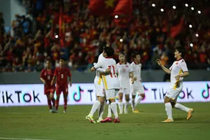 Thầy Chung báo tin vui về nữ VN, HLV Campuchia mừng vì chỉ thua VN 0-7