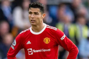 Ronaldo bỏ lỡ danh hiệu đầu tiên tại MU
