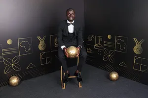 Mane vượt Salah giành giải cầu thủ hay nhất năm