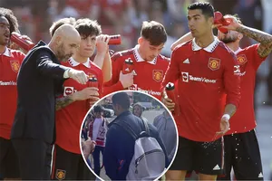 MU ngán ngẩm với trò hề của Ronaldo