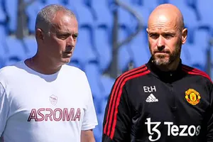 Mourinho ‘bật đèn xanh’ giúp Ten Hag giải quyết vấn đề ở MU