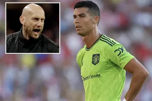 Ronaldo sẽ kéo các cầu thủ MU xuống vực