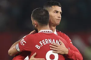Bruno Fernandes trả lời khó hiểu về tương lai của Ronaldo ở MU
