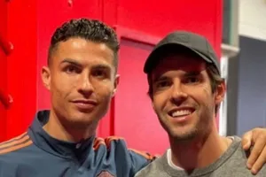 Kaka bất ngờ đến Manchester United