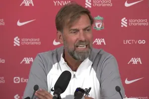 Klopp giận dữ bỏ họp vì bị nhà báo 'gài bẫy'