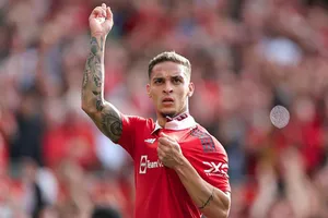 Cuộc đời đầy nước mắt của ngôi sao MU Antony