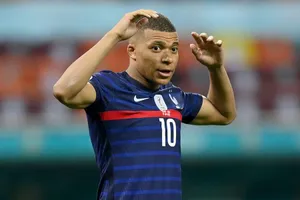 Mbappe gây rắc rối ở đội tuyển Pháp