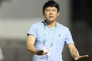 “CLB TP.HCM cần từ 12 đến 15 điểm để trụ hạng” 