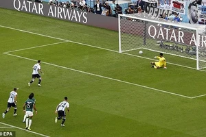 Xem Messi lạnh lùng ghi bàn đầu tiên ở World Cup 2022