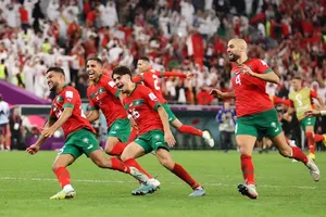 Người hùng Bono giúp Morocco tạo địa chấn tiễn Tây Ban Nha về nhà