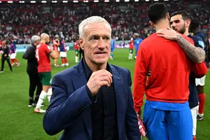 Tuyển Pháp bị virus tấn công trước chung kết World Cup