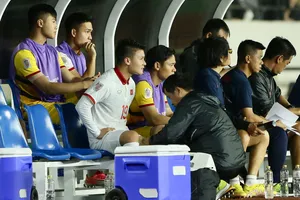 HLV Park Hang-seo: ‘Tôi có cảm giác Quang Hải bị giật cơ’