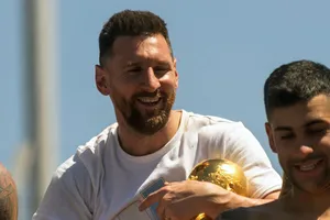 Tuyển Brazil tỏ lòng kính trọng Messi trong động thái đáng kinh ngạc