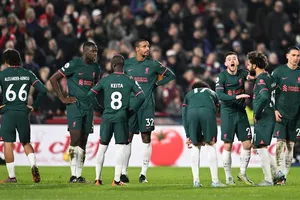 Liverpool nhận 'trái đắng' trước Brentford 