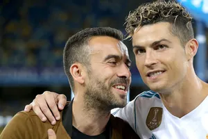 Người đứng sau vụ chuyển nhượng khổng lồ Ronaldo đến Al-Nassr là ai?