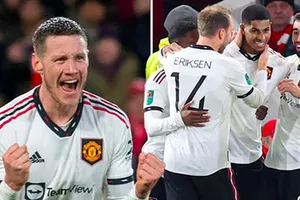 ‘MU phải làm một số thứ điên rồ’