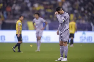 Ronaldo bị chế giễu với màn ăn mừng kinh điển của Messi