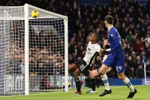 Chelsea đòi nợ thất bại