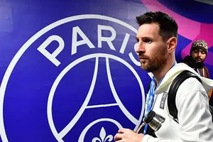 Messi từng đàm phán chuyển nhượng với Arsenal