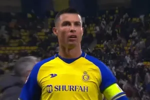 Phản ứng trái ngược của Ronaldo sau cú đúp kiến tạo