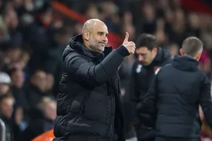Pep Guardiola khẳng định Man City bị trọng tài xử ép