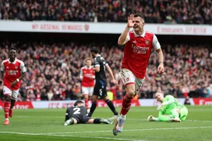 Thắng dễ Crystal Palace, Arsenal gia tăng khoảng cách