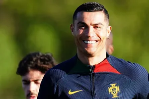 Ronaldo chuẩn bị phá kỷ lục thế giới
