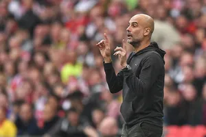 Người hùng của Man City luôn gắt gỏng với Pep Guardiola