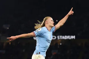 Phá vỡ kỷ lục Premier League, Haaland khiến Arsenal tả tơi