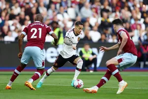 MU tiếp tục bại trận, Arsenal vượt ải thành công