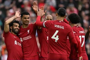 Liverpool - Aston Villa: Gây áp lực lên MU