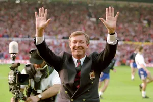 Ăn mừng chức vô địch Premier League đầu tiên của Sir Alex Ferguson và MU