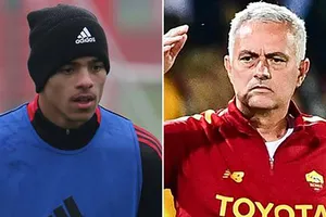 Lãnh đạo MU bất hòa về tương lai của Greenwood, Mourinho vào cuộc