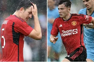 Maguire bị cầu thủ 18 tuổi của MU mắng mỏ và Ten Hag tuyệt tình