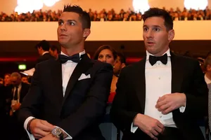 Messi nêu quan điểm trái chiều với Ronaldo