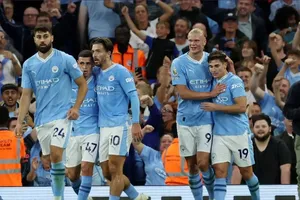 Thành Manchester chia nửa buồn vui