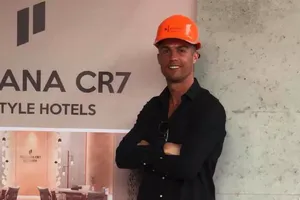 Ronaldo nhận ‘mưa lời khen’ với hành động vô cùng ấm áp