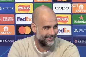 Pep Guardiola cười nhạo MU