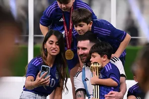 Messi tiết lộ cách dạy con đầy nghiêm khắc